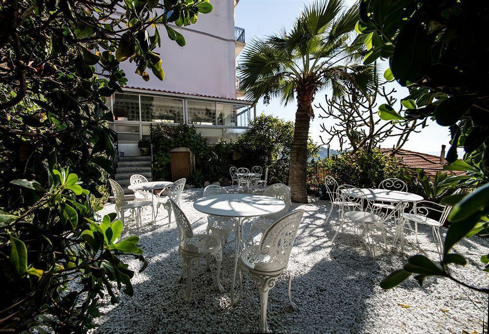 רוקברון-קאפ-מרט Hotel De Charme Regency מראה חיצוני תמונה